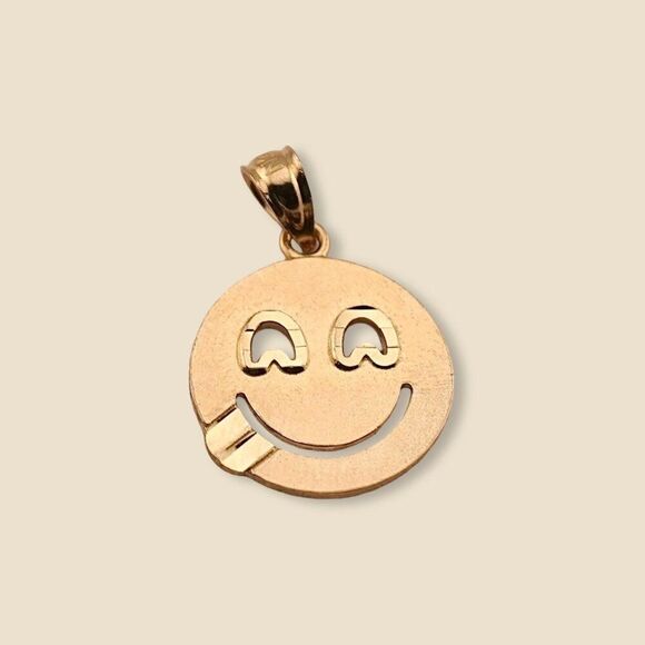 14K Solid Yellow Gold Yummy Emoji Pendant 1.10g - Picture 1 of 2